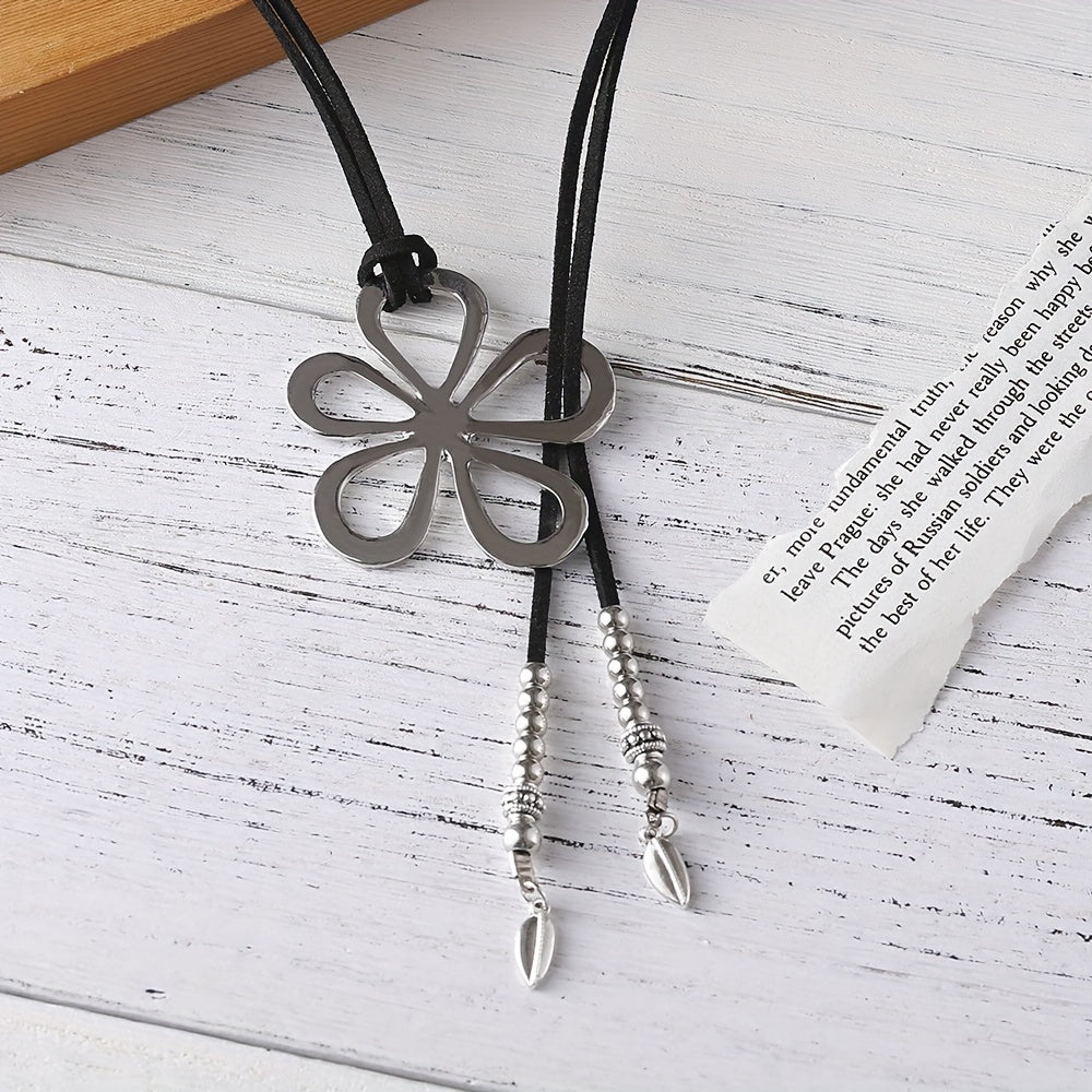 A Vintage Bohemian Hollowed-out Flower Collarbone Chain Leather Rope Y-shaped Collar Fashion Simple Beach Golden Necklace