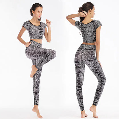 Women's Sexy Crop Fitness Yoga Set with Snakeskin Design