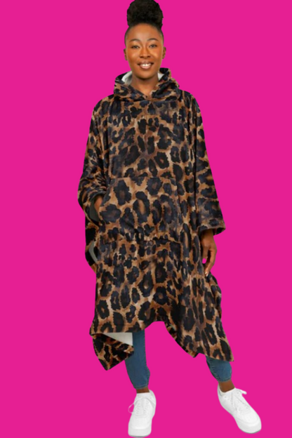 Flannel Blanket Poncho – Cozy Leopard Print Animal-Style Wrap