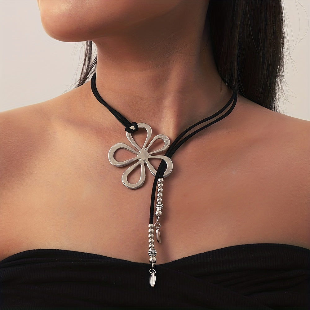 A Vintage Bohemian Hollowed-out Flower Collarbone Chain Leather Rope Y-shaped Collar Fashion Simple Beach Golden Necklace