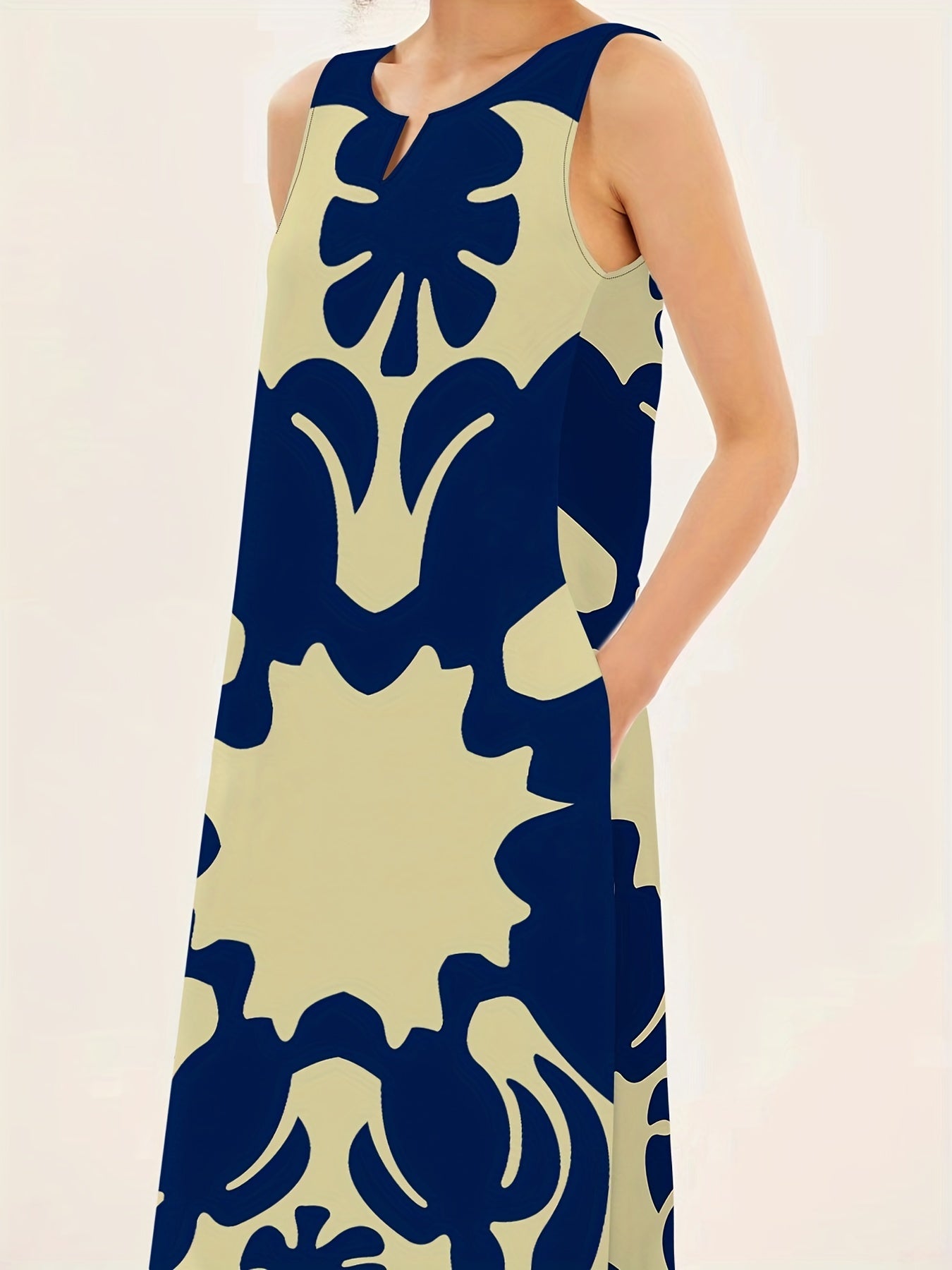 Women's Bohemian Floral Print V-Neck Sleeveless A-Line Dress with Pockets - Navy Blue & Beige Floral Pattern, Large Swing Skirt, All-Season Casual to Dressy Wear, Floral Print Dress, Versatile Fashion, Elegant Design, No Stre