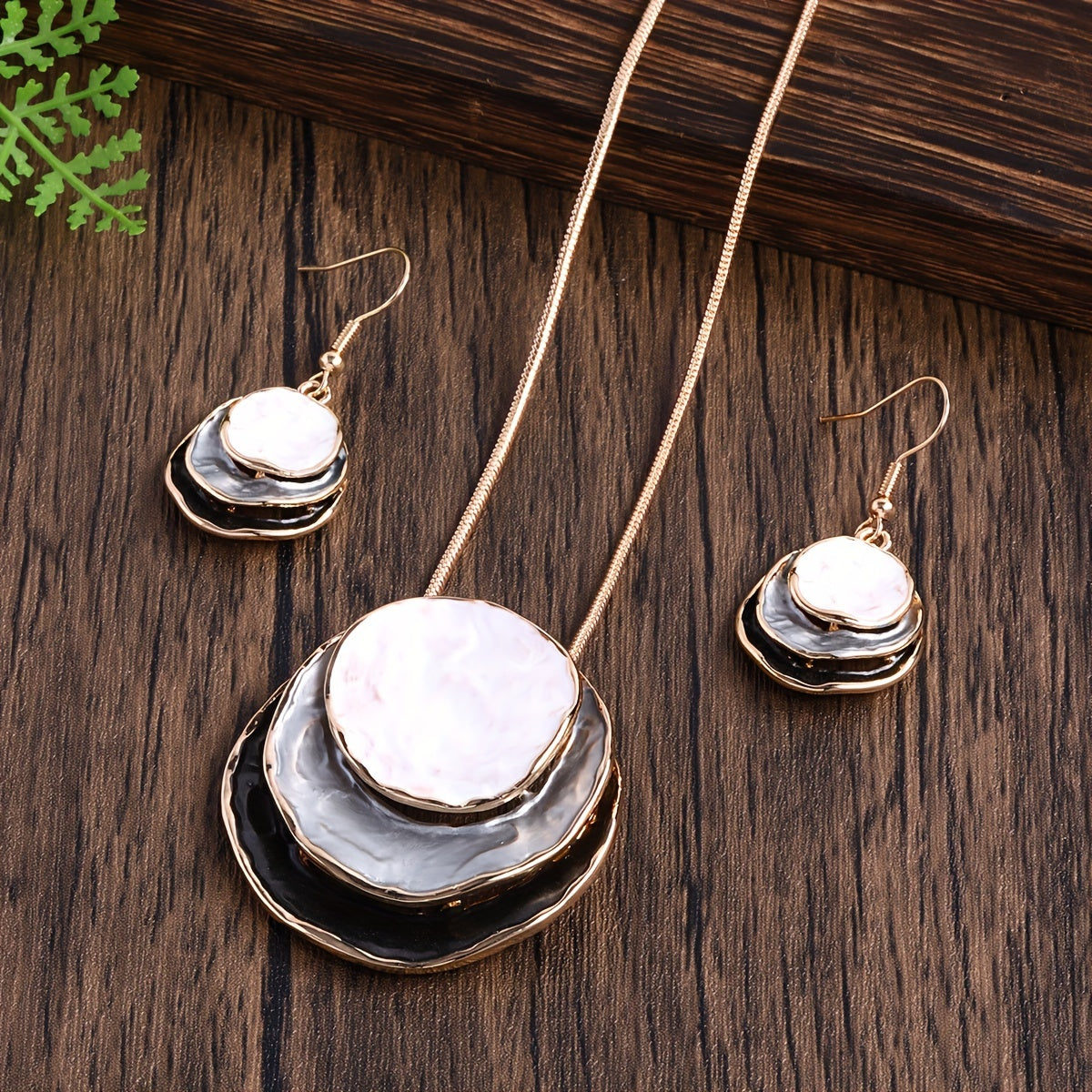 Bohemian Three-layer Circular Zinc Alloy Golden Enamel Jewelry Set, Cute And Elegant For Ladies, Girlfriends, Holiday Parties, Necklace And Earrings Set