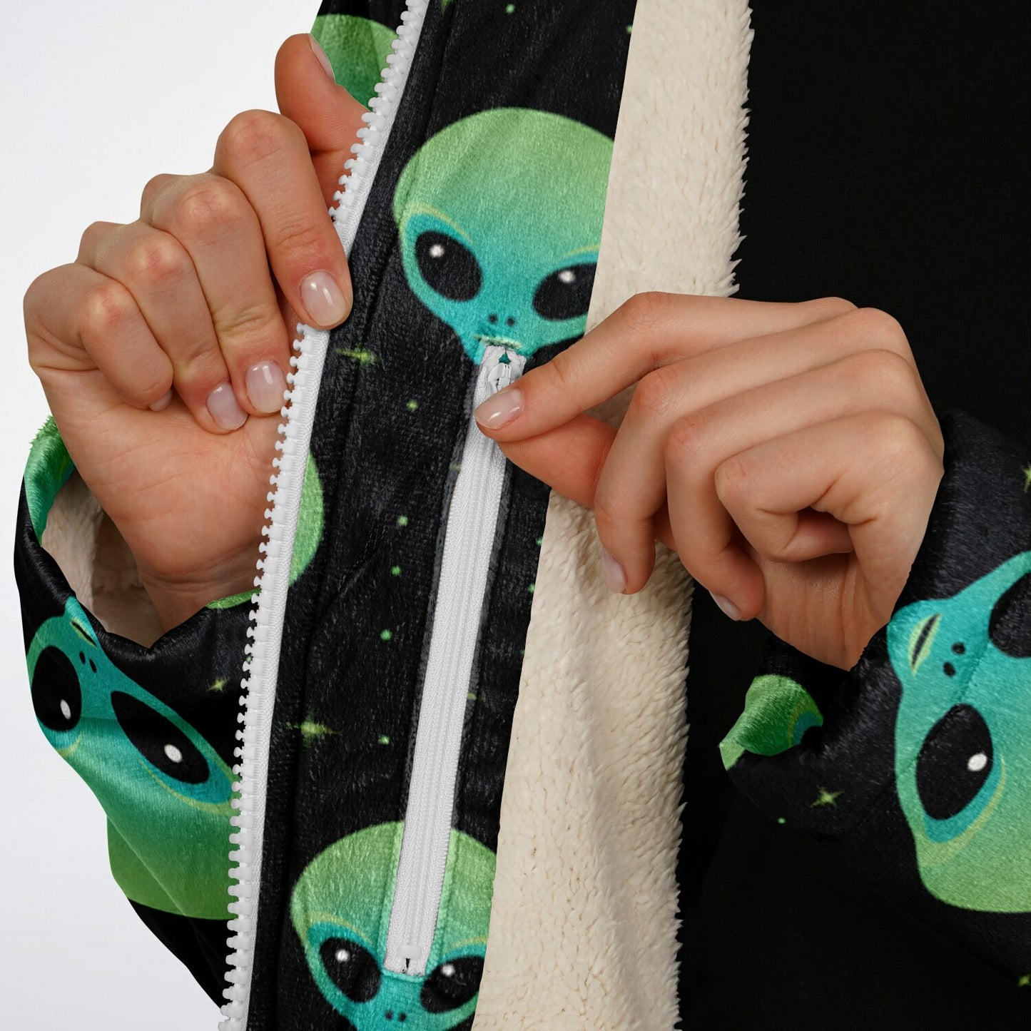 Black & Green Alien Terrestrial Zipper Cloak – One-of-a-Kind Hooded Cape for Festivals, Travel & Statement Style | Holloween Coat