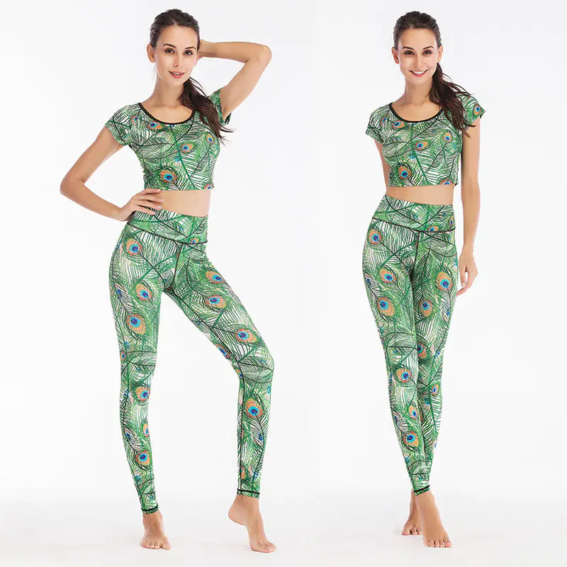 Women's Sexy Crop Fitness Yoga Set with Snakeskin Design