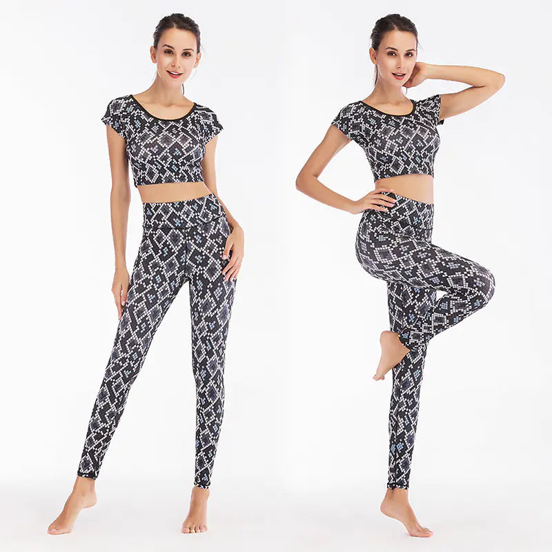 Women's Sexy Crop Fitness Yoga Set with Snakeskin Design