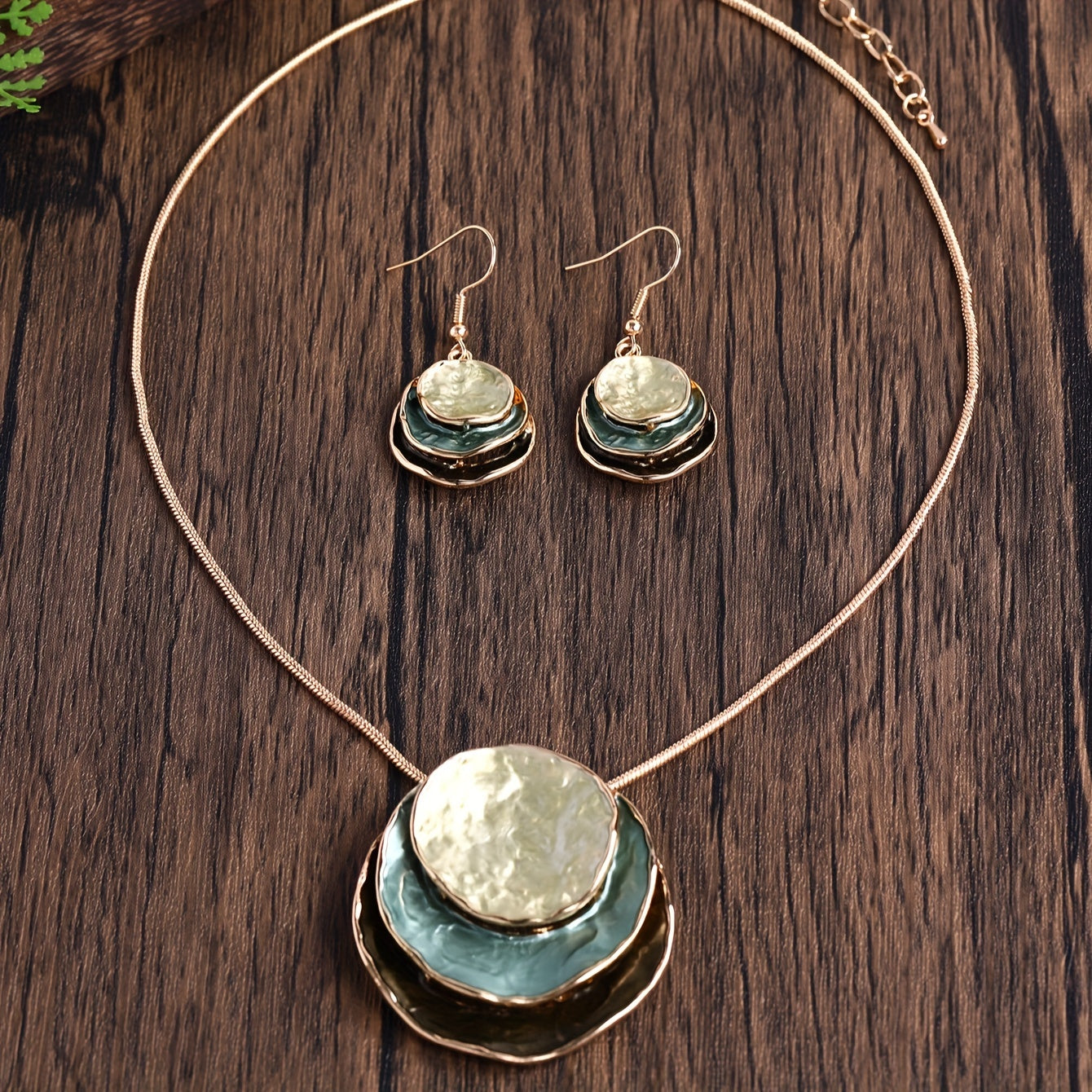 Bohemian Three-layer Circular Zinc Alloy Golden Enamel Jewelry Set, Cute And Elegant For Ladies, Girlfriends, Holiday Parties, Necklace And Earrings Set