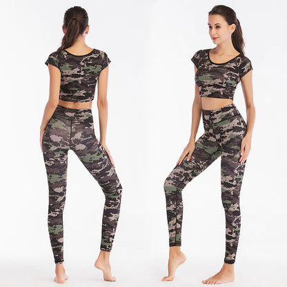 Women's Sexy Crop Fitness Yoga Set with Snakeskin Design